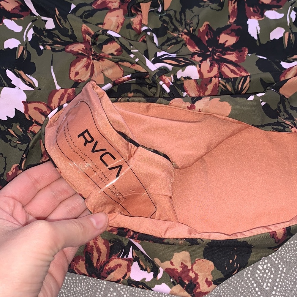 NWT! RVCA Roni One Piece - Picture 4 of 6